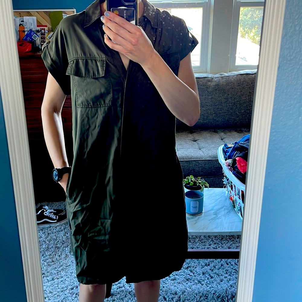 Dex midi button up dress with pockets!